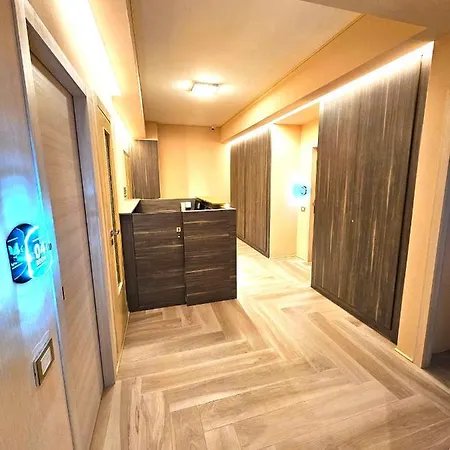 Astoria Supreme - Modern Boutique Bed & Breakfast *