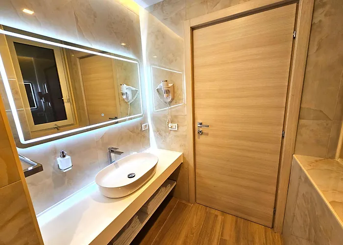 Astoria Supreme - Modern Boutique